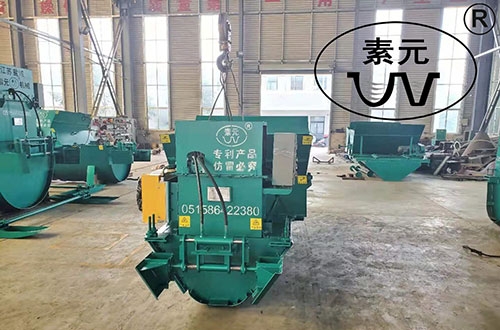 現(xiàn)澆水渠成型機